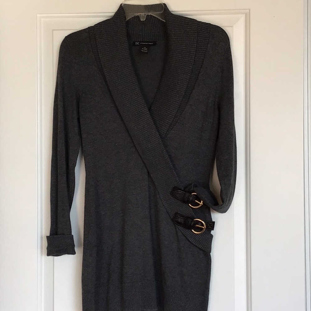 Women’s XS INC gray buckle tunic sweater